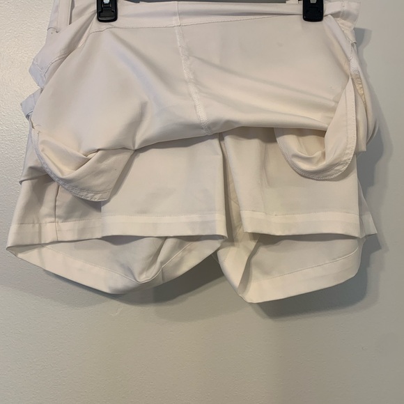 Nike Golf Skort with big pockets! - Picture 2 of 4